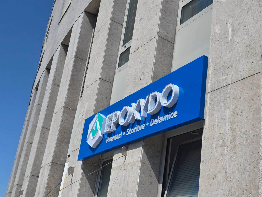 Epoxydo – svetlobna tabla – fotografija izvedbe ELP