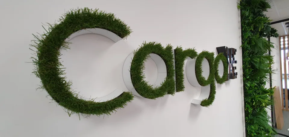 3D črke CargoX, fotografija 2 – izvedba ELP
