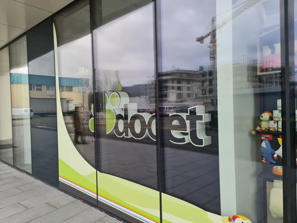 Reklamni napis Doget – izvedba ELP