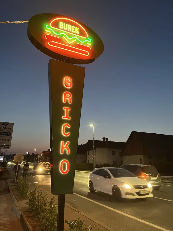 Reklamna tabla Fast Food – izvedba ELP