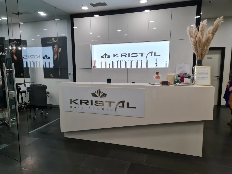 Reklamna označitev Kristal Studio, fotografija 3 – izvedba ELP
