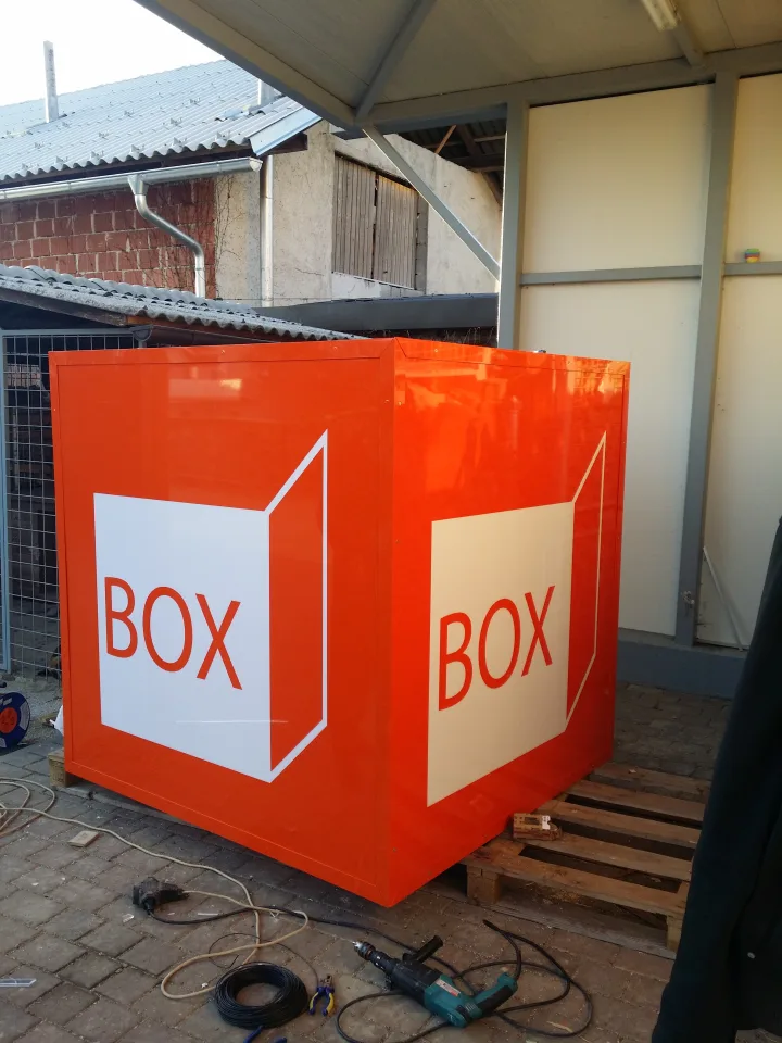 Reklamna označitev Tehnobox, fotografija 3 – izvedba ELP