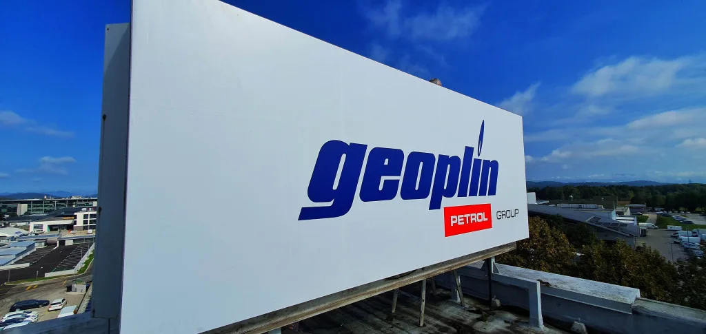 Velika fasadna reklamna tabla Geoplin, izdelana pri ELP